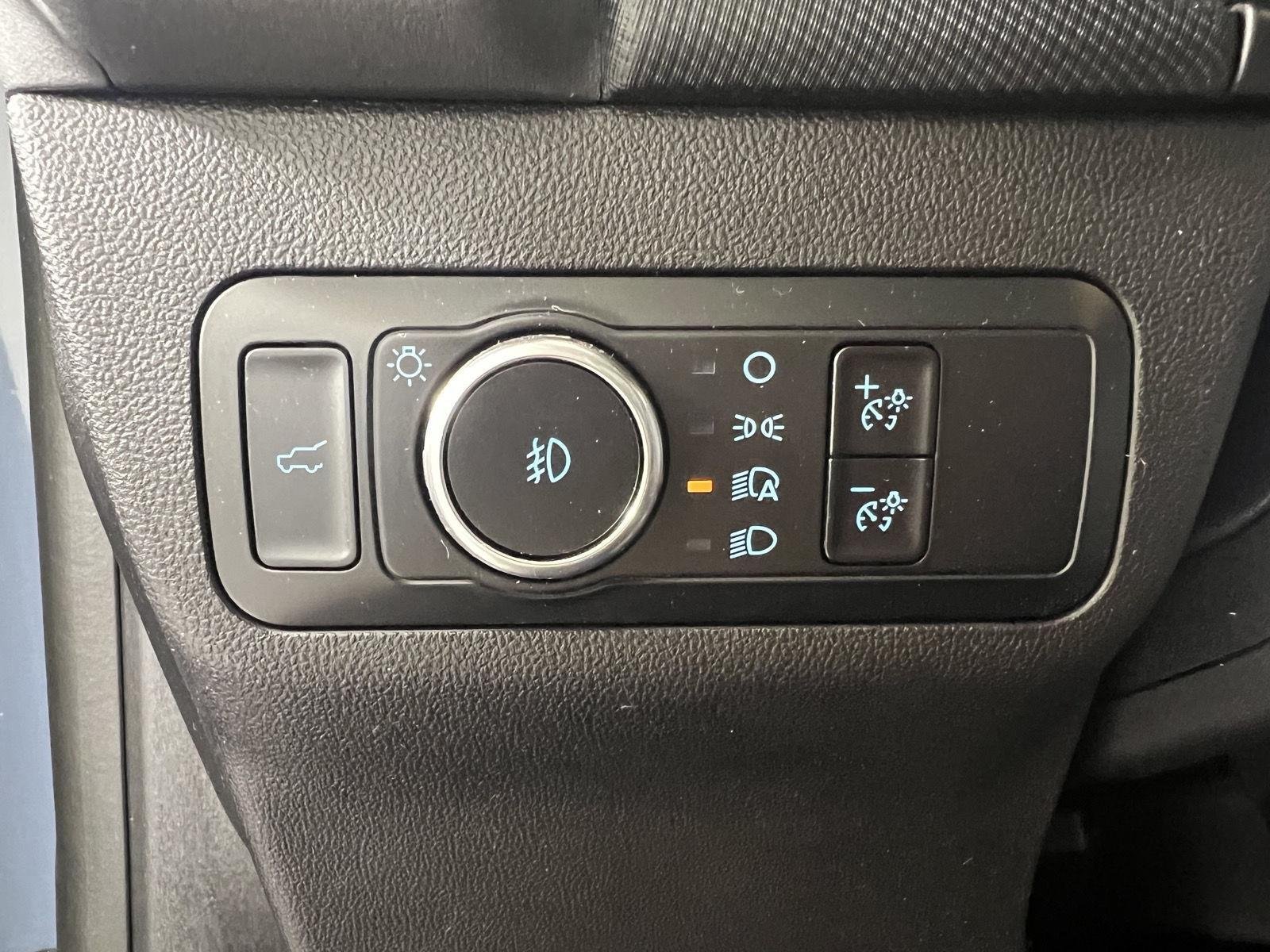 Used 2024 Azure Gray Metallic Tri-Coat Ford Badlands image 18