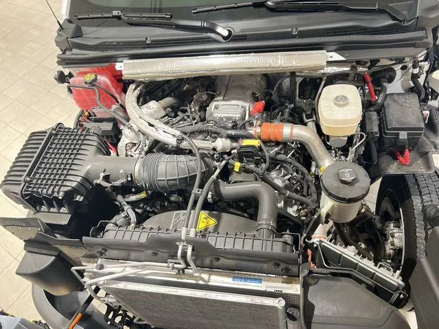 Used 2023 Summit White Chevrolet 1WT image 21