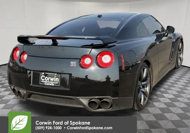 Used 2009 Black Obsidian Nissan Premium image 13