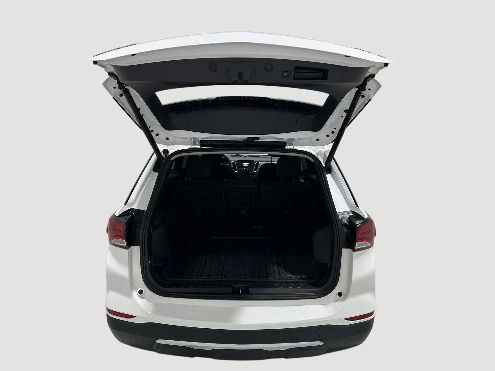 Used 2024 Summit White Chevrolet LT image 24