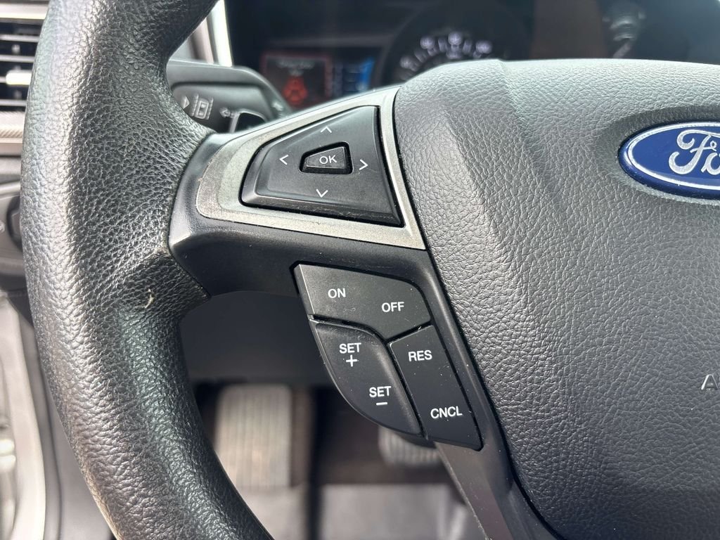 Used 2020 Silver Ford SE image 20