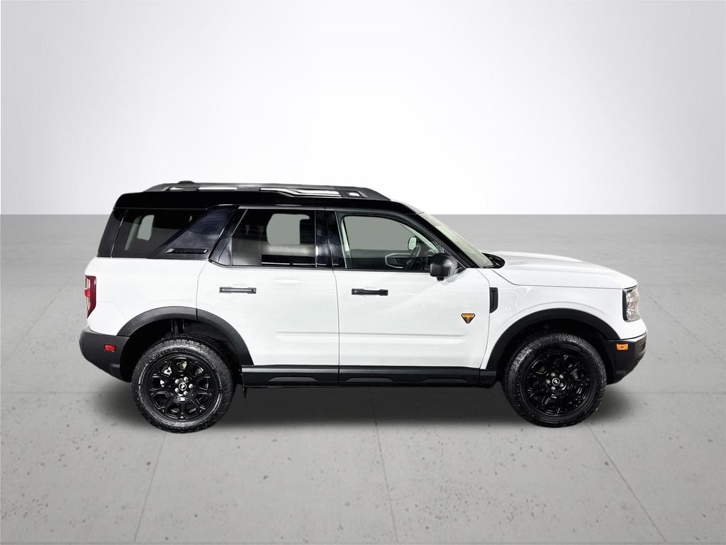 Used 2025 White Ford Badlands image 5