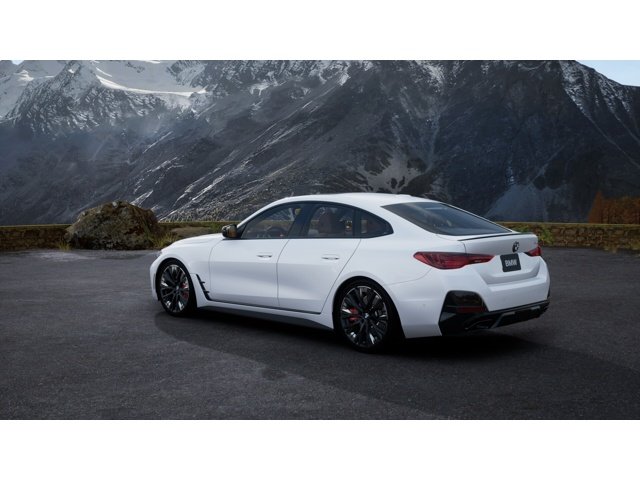 New 2026 Mineral White Metallic BMW M440i image 2