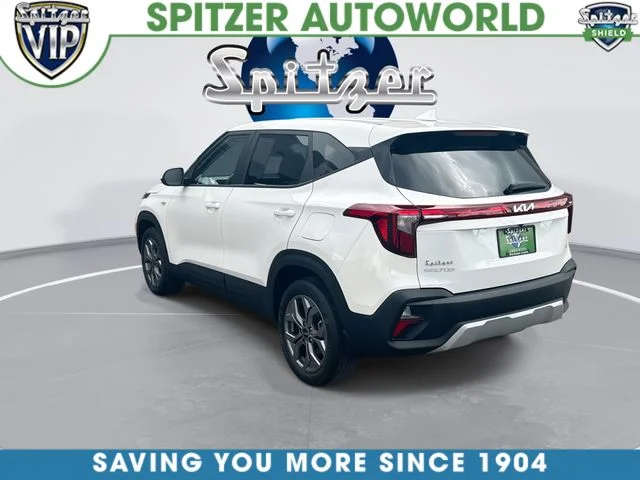 Used 2024 White Kia LX image 7