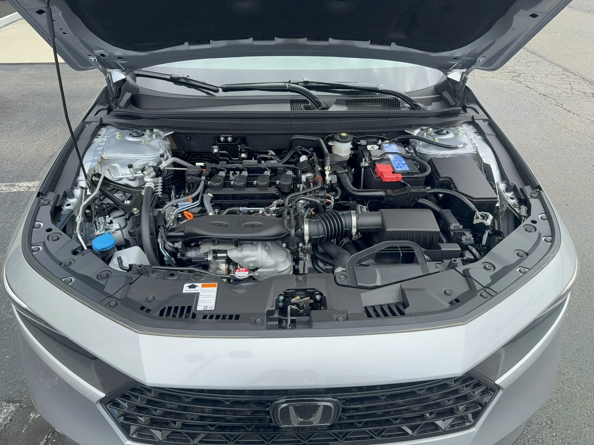 New 2026 Solar Silver Metallic Honda LX image 15