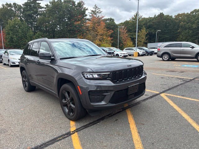 Used 2023 Baltic Gray Metallic Clearcoat Jeep Altitude X image 1