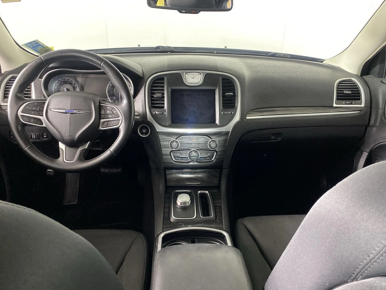 Used 2019 Gloss Black Chrysler Touring image 2