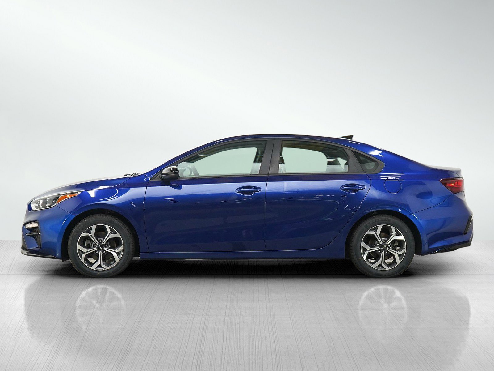 Used 2020 Deep Sea Blue Kia Lxs image 2