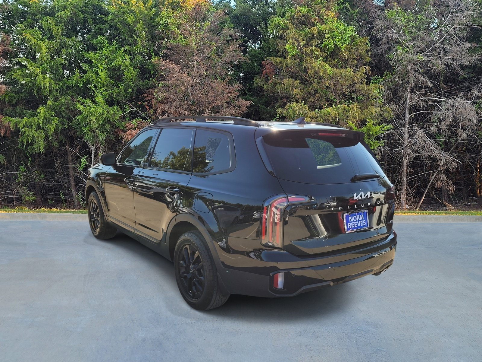 Used 2024 Ebony Black Kia SX Prestige X-Pro image 21
