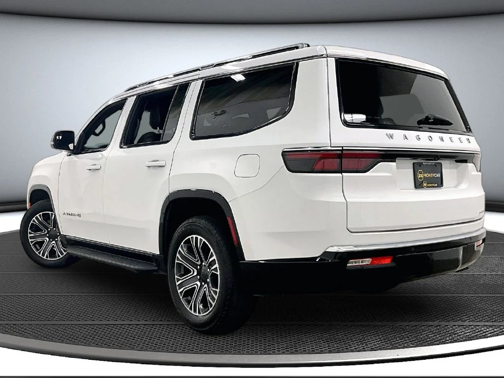 Used 2024 White Jeep Series II image 4