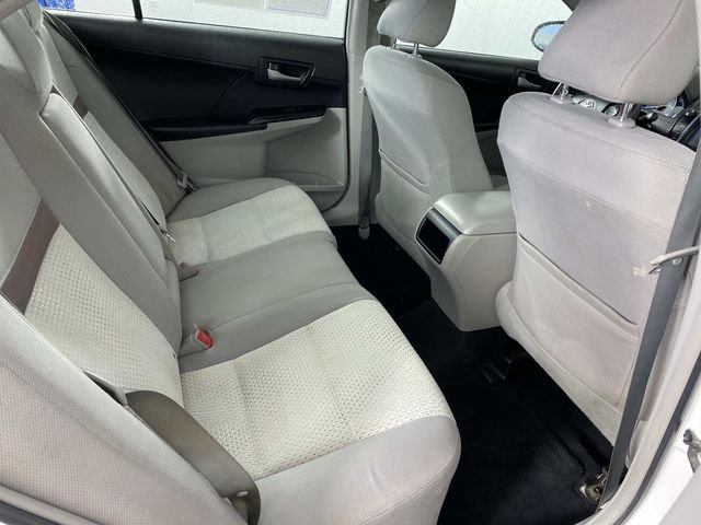 Used 2012 White Toyota LE image 12