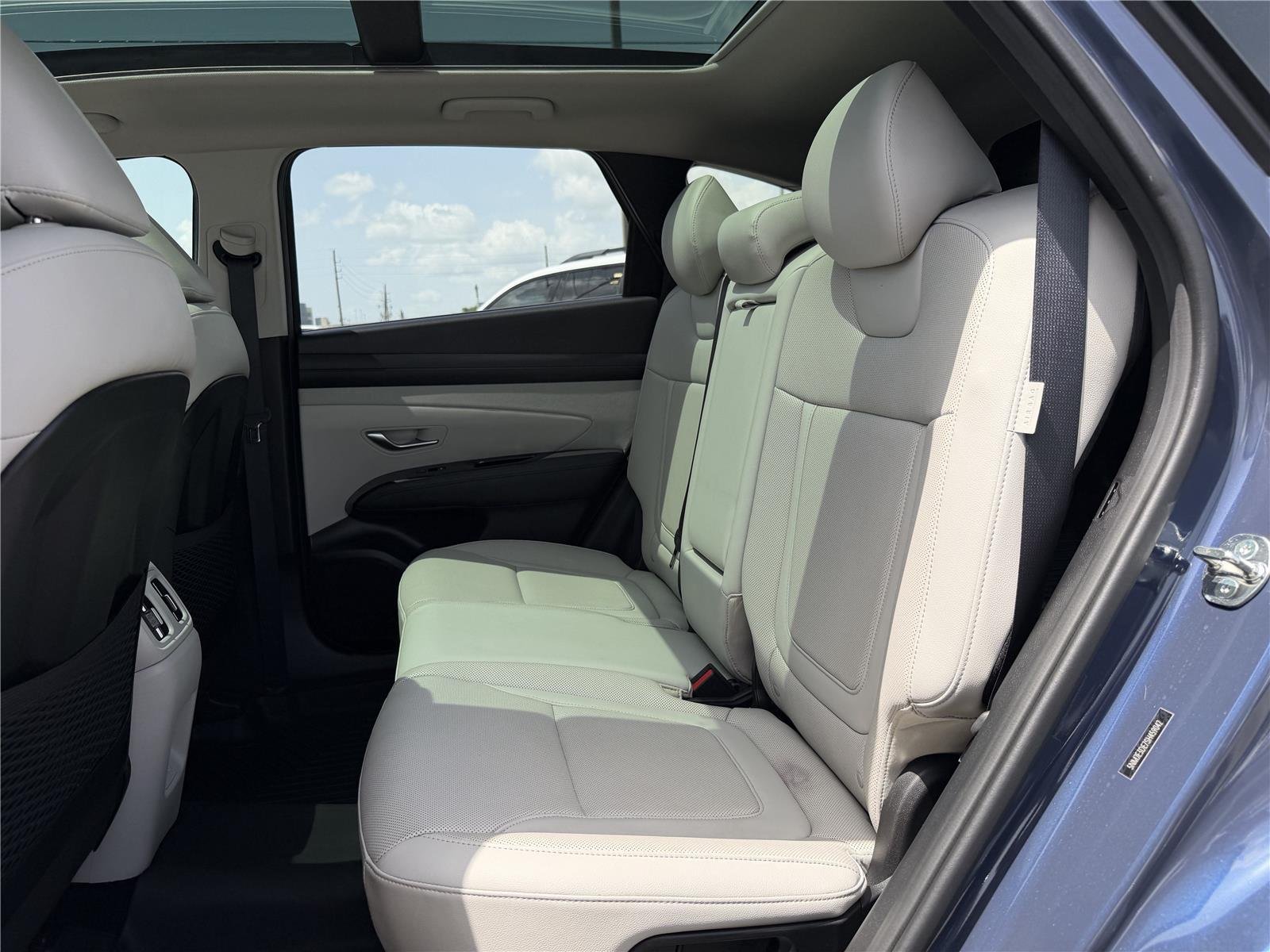 Used 2025 Atlantis Blue Hyundai Limited image 17