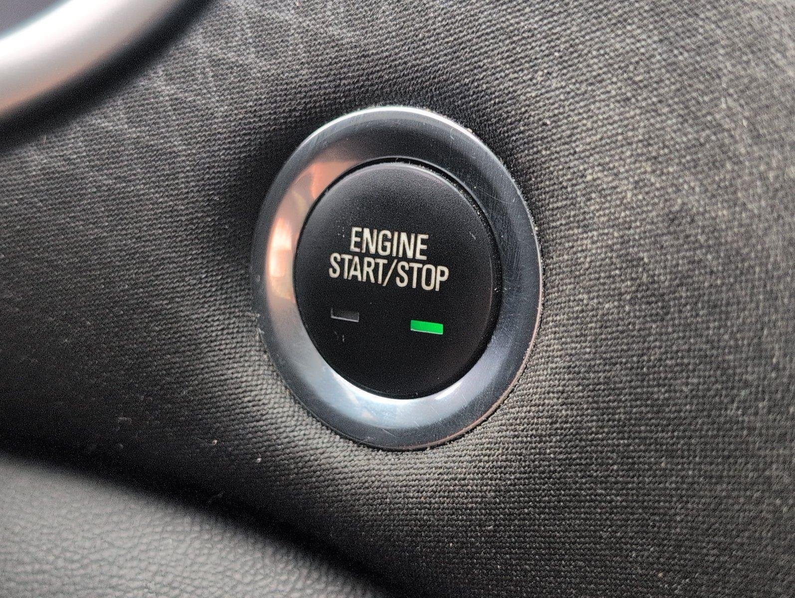 Used 2022 Summit White Chevrolet LT image 27