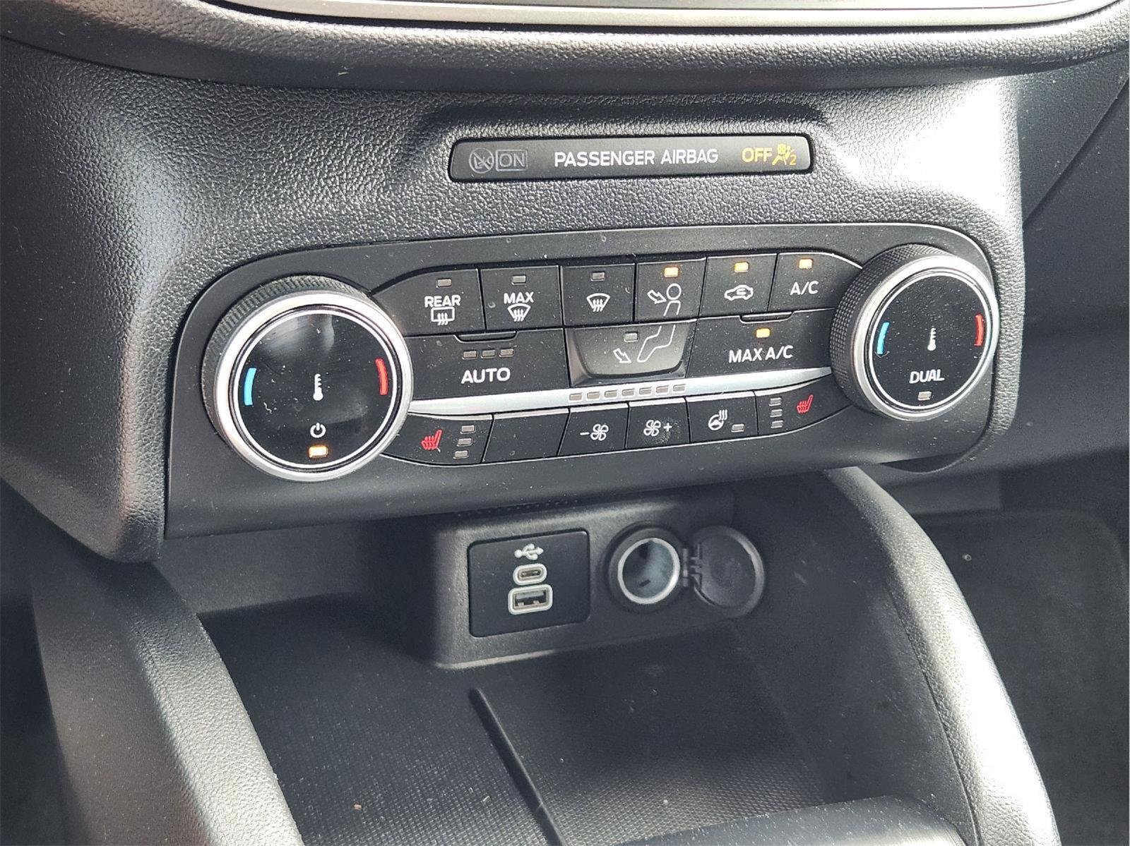 Used 2024 Agate Black Ford Active image 18
