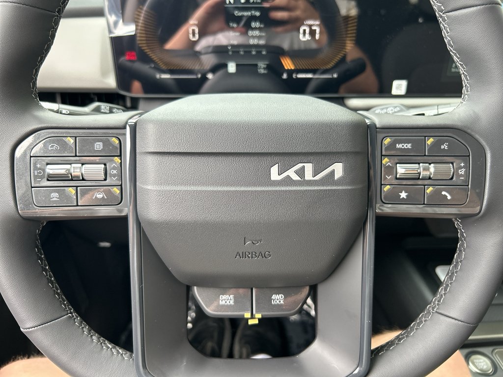 New 2027 Frost Blue / Black Roof Kia S image 22