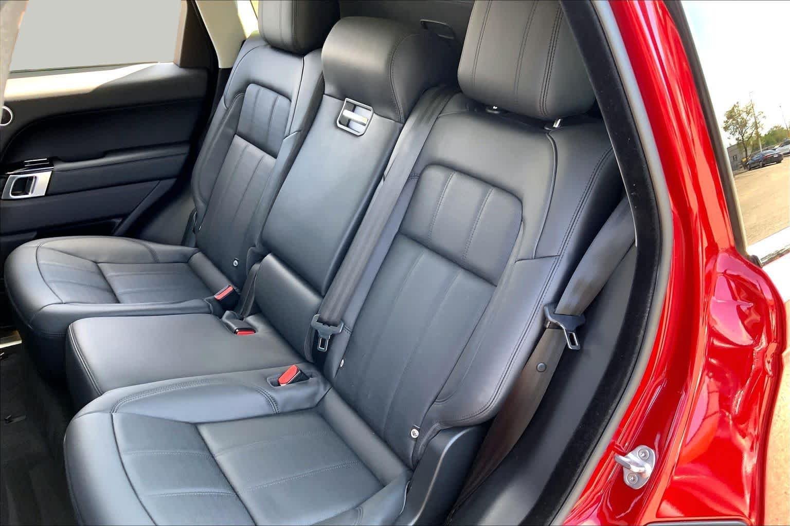 Used 2018 Firenze Red Metallic Land Rover HSE Dynamic image 21