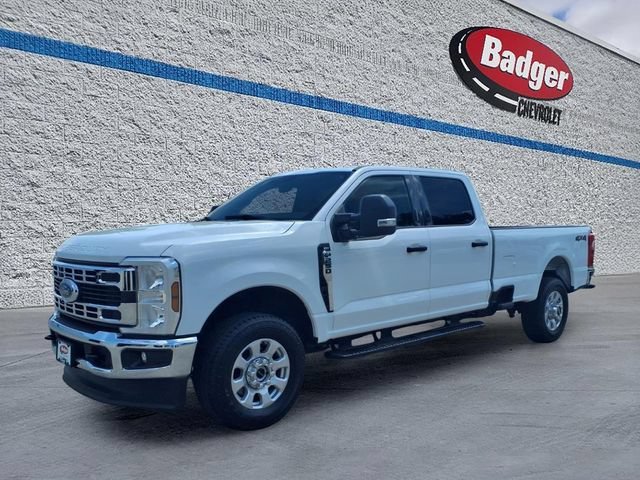 Used 2024  Ford XL image 2