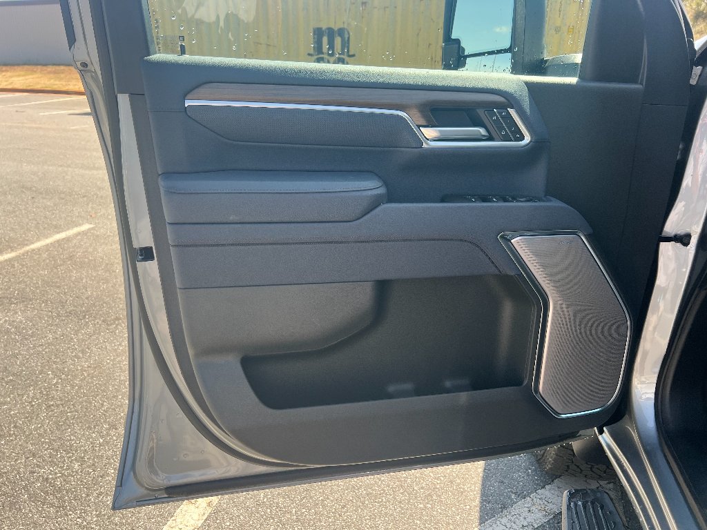 2025 Chevrolet Silverado 2500 HD High Country - Photo 26