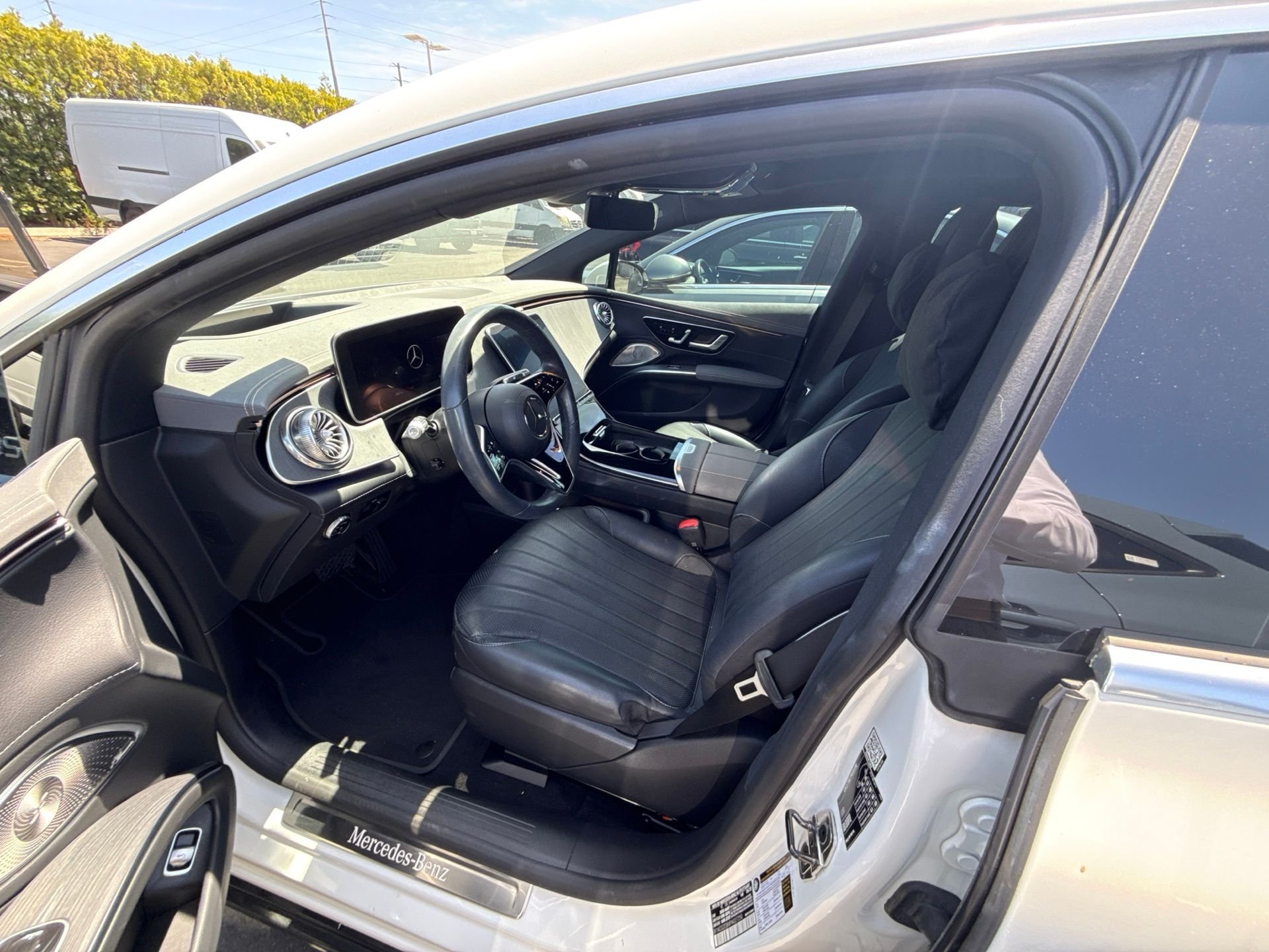 Used 2023  Mercedes-Benz 450 image 2