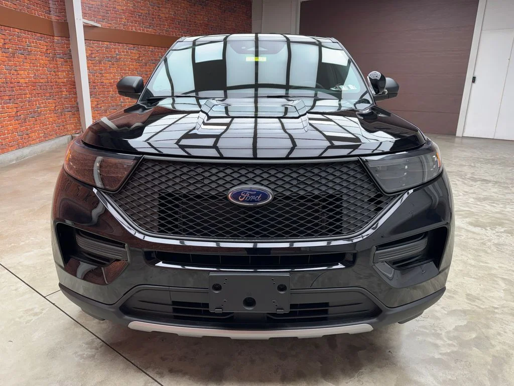New 2026 Black Ford Base image 9