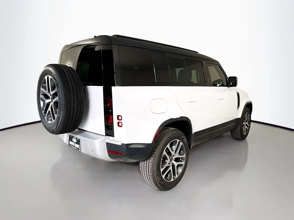 Certified Used 2025 Gray Land Rover S image 5