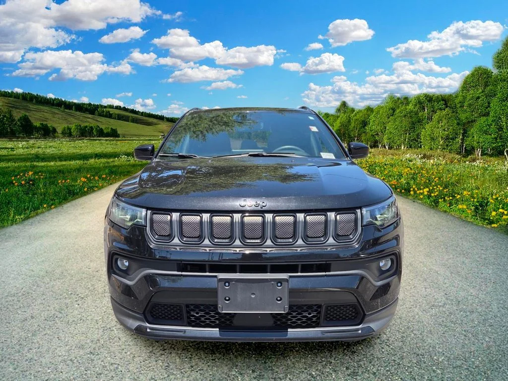 Used 2022 Black Jeep Latitude image 8