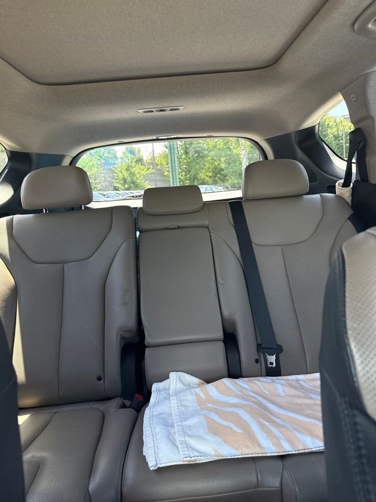 Used 2020 White Hyundai Limited image 4