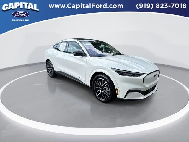 Used 2025 White Ford Premium image 2