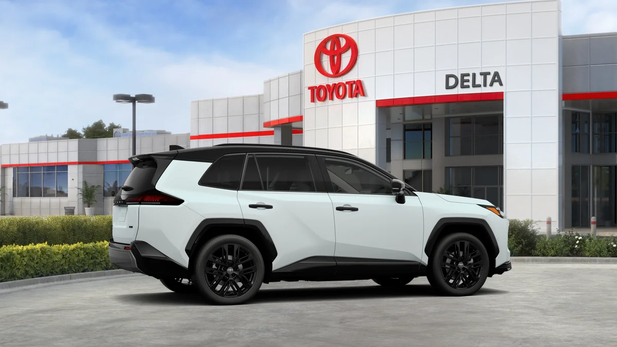 New 2026 Wind Chill Pearl with Midnight Black Metallic roof Toyota XSE image 36