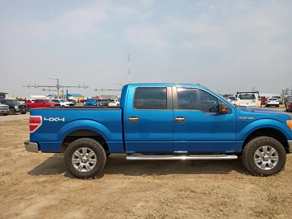 Used 2012 Blue Ford XLT image 6