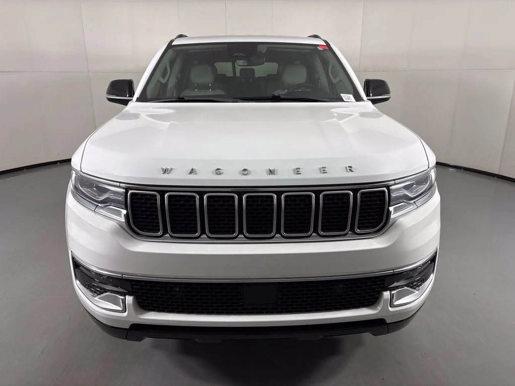Used 2023 White Jeep Base image 3