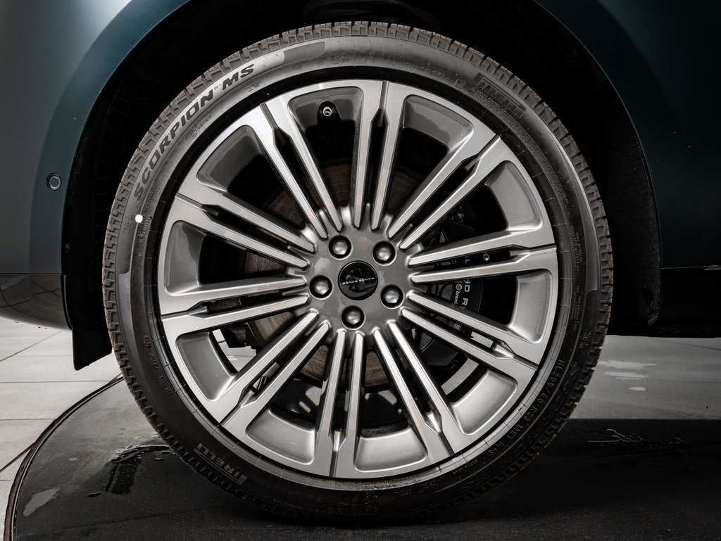 2026 Land Rover Range Rover SV - Photo 13