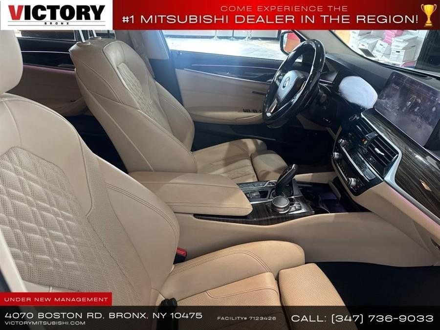 Used 2022 White BMW 530e iPerformance image 13