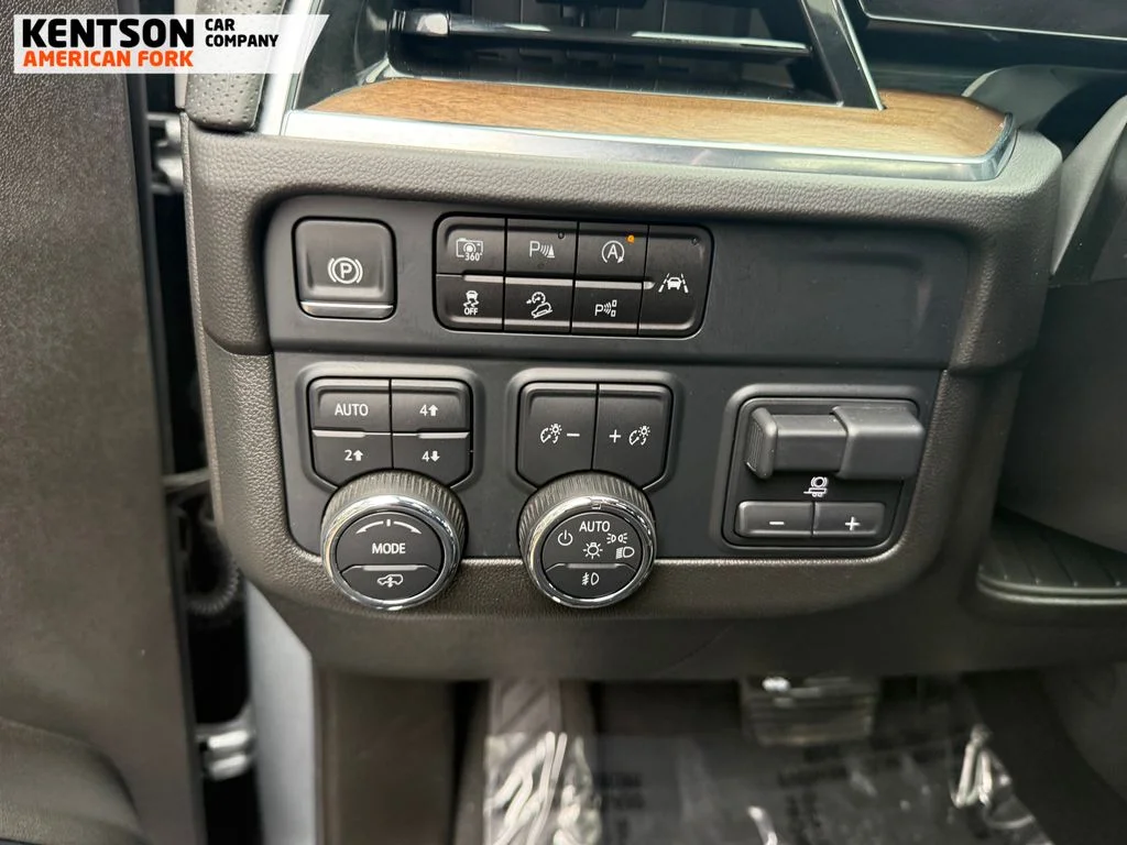 2025 Chevrolet Suburban High Country - Photo 20