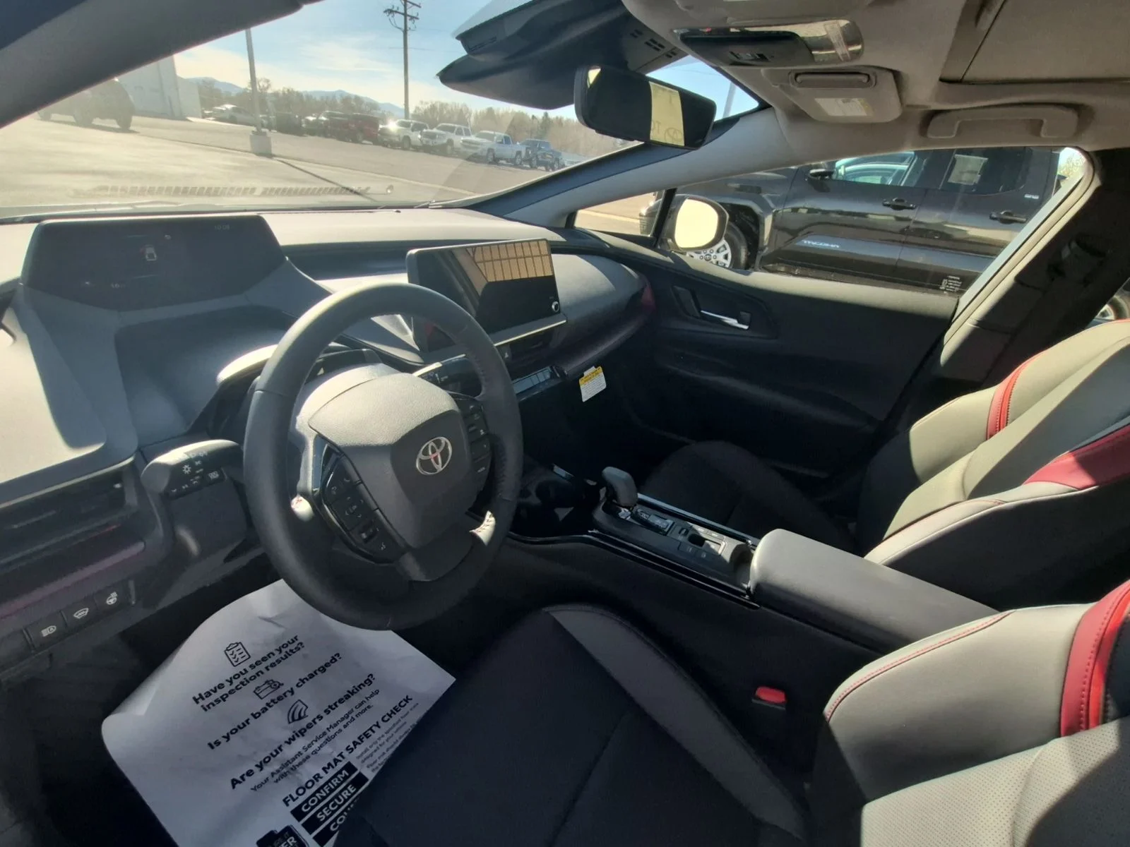 2026 Toyota Prius Plug-in Hybrid XSE - Photo 13
