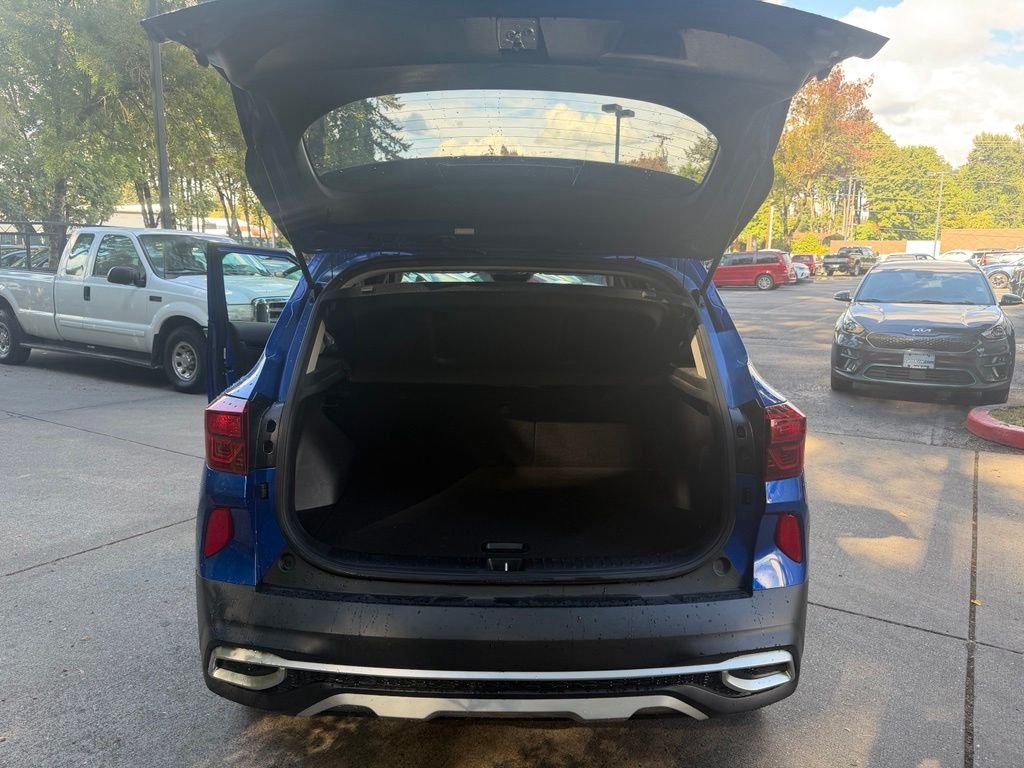 Used 2021 Neptune Blue Kia SX image 15