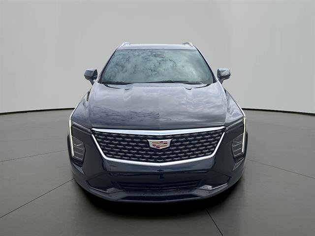 2024 Cadillac XT4 Premium Luxury, photo 8 of 12