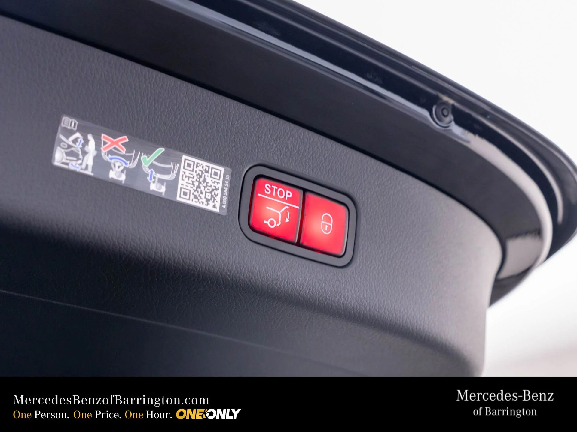 New 2026 Black Mercedes-Benz GLC 300 image 38