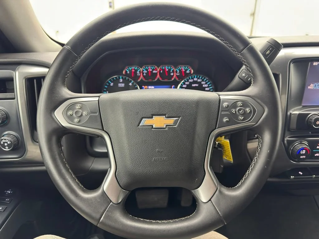 Used 2014 DEEP RUBY METALLIC Chevrolet LT image 16
