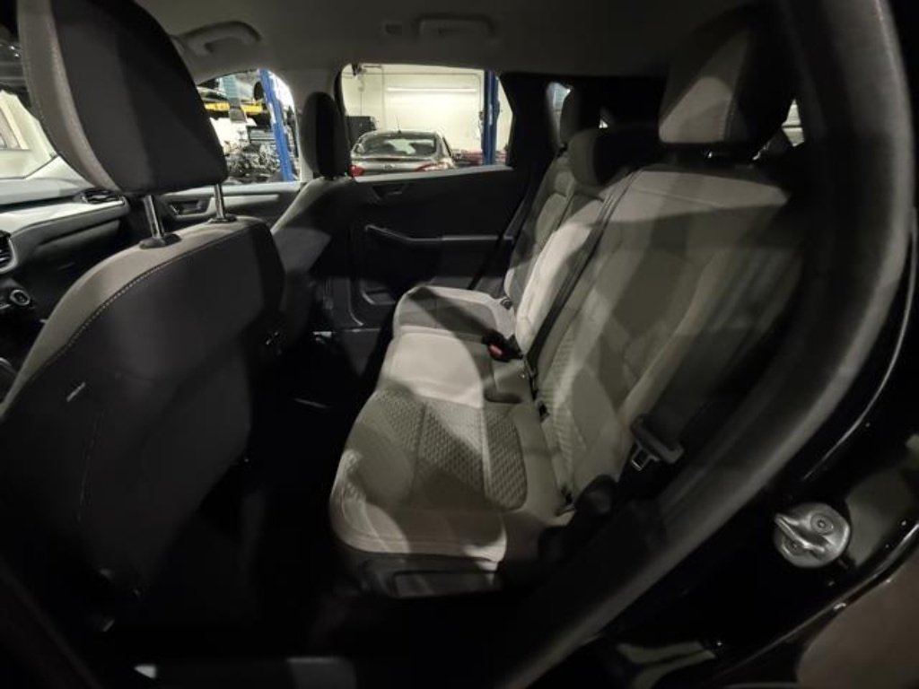 Used 2022 Agate Black Ford SE image 25