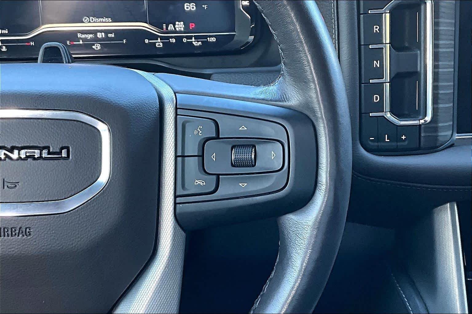Used 2024 Onyx Black GMC Denali image 27