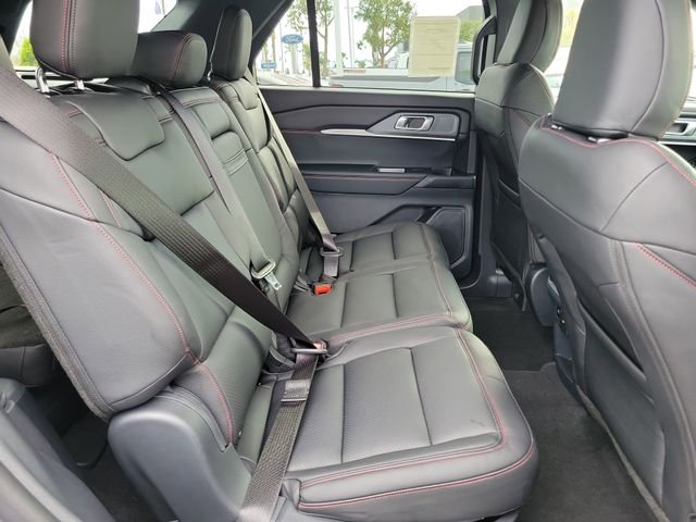 New 2026 Carbonized Gray Metallic Ford ST-Line image 18