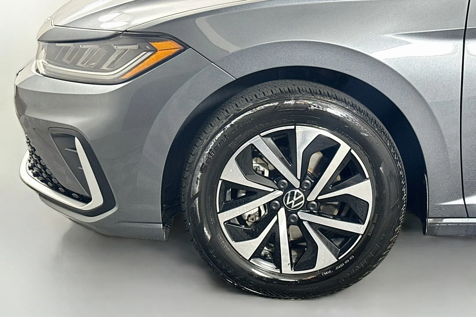 Used 2025 Platinum Gray Metallic Volkswagen S image 12