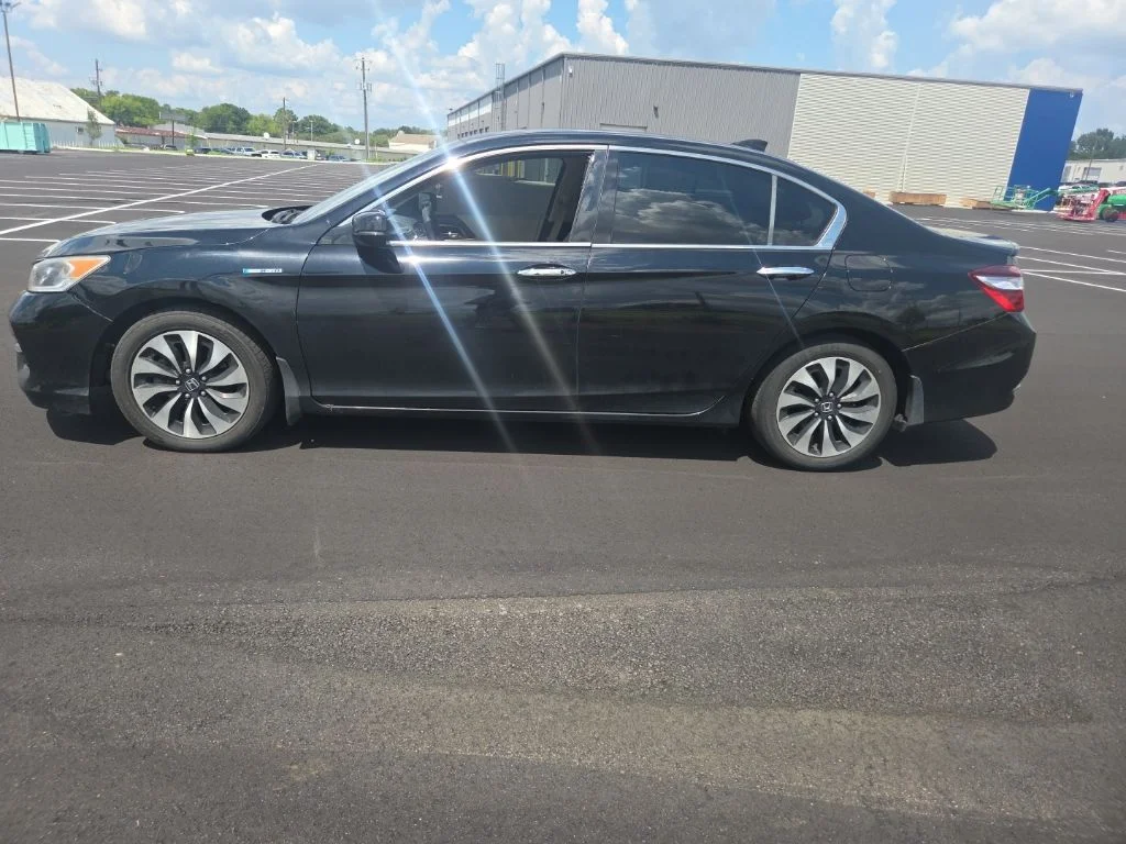 Used 2017 Blue Honda Base image 8