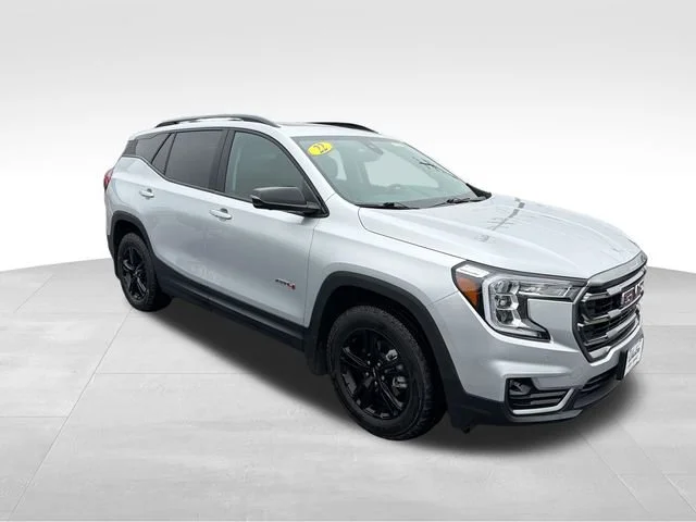 Used 2022 Quicksilver Metallic GMC AT4 image 12