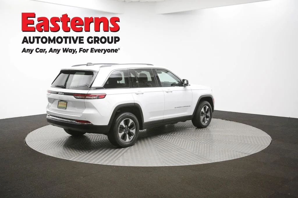 Used 2023 White Jeep 4xe image 41
