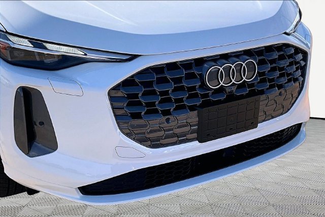 Used 2026 White Audi 2.0T Premium image 30
