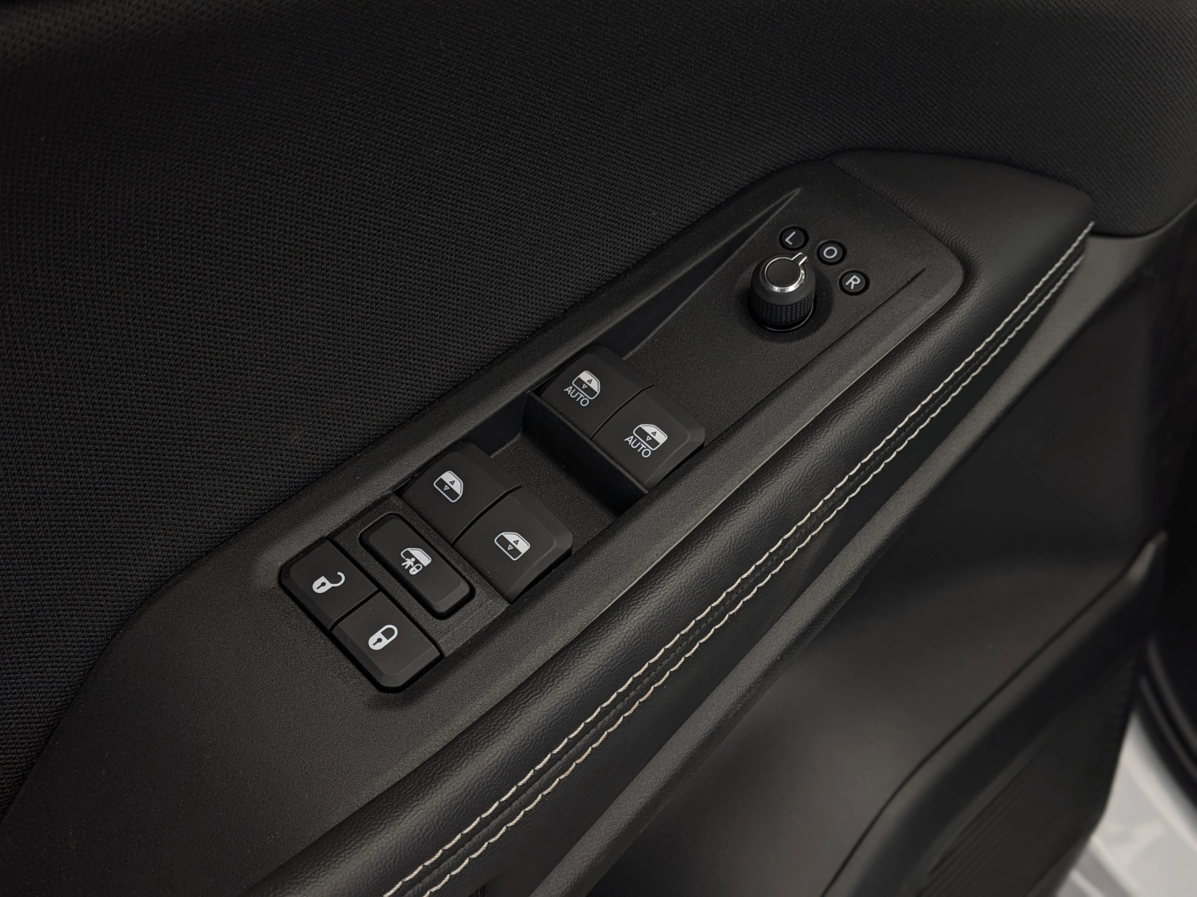 New 2026 White Jeep Laredo - - Pkg 23F  - Compact Spare  - 1.6L Turbo Hybrid  - 12.3 Touchscreen  & More image 13