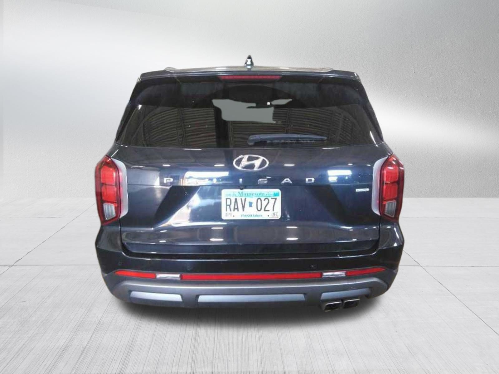 Used 2024 Moonlight Cloud Hyundai SEL 7P image 3
