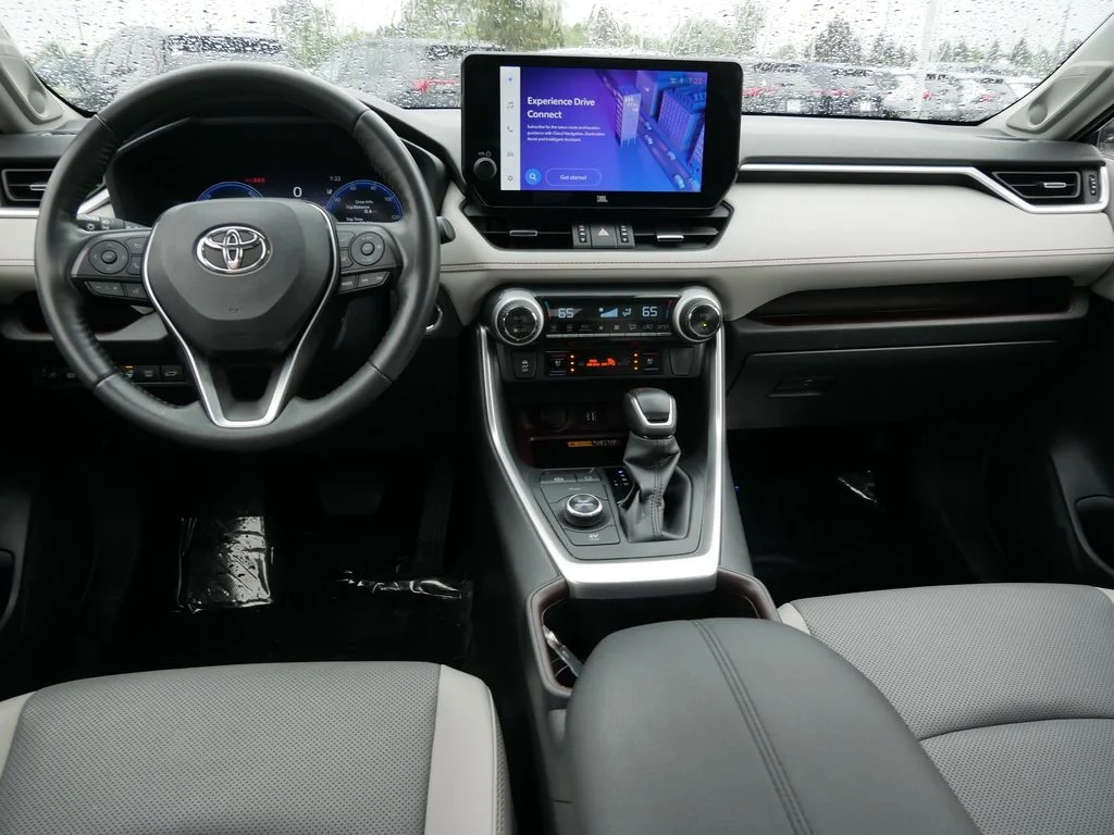 Used 2024  Toyota Limited image 13
